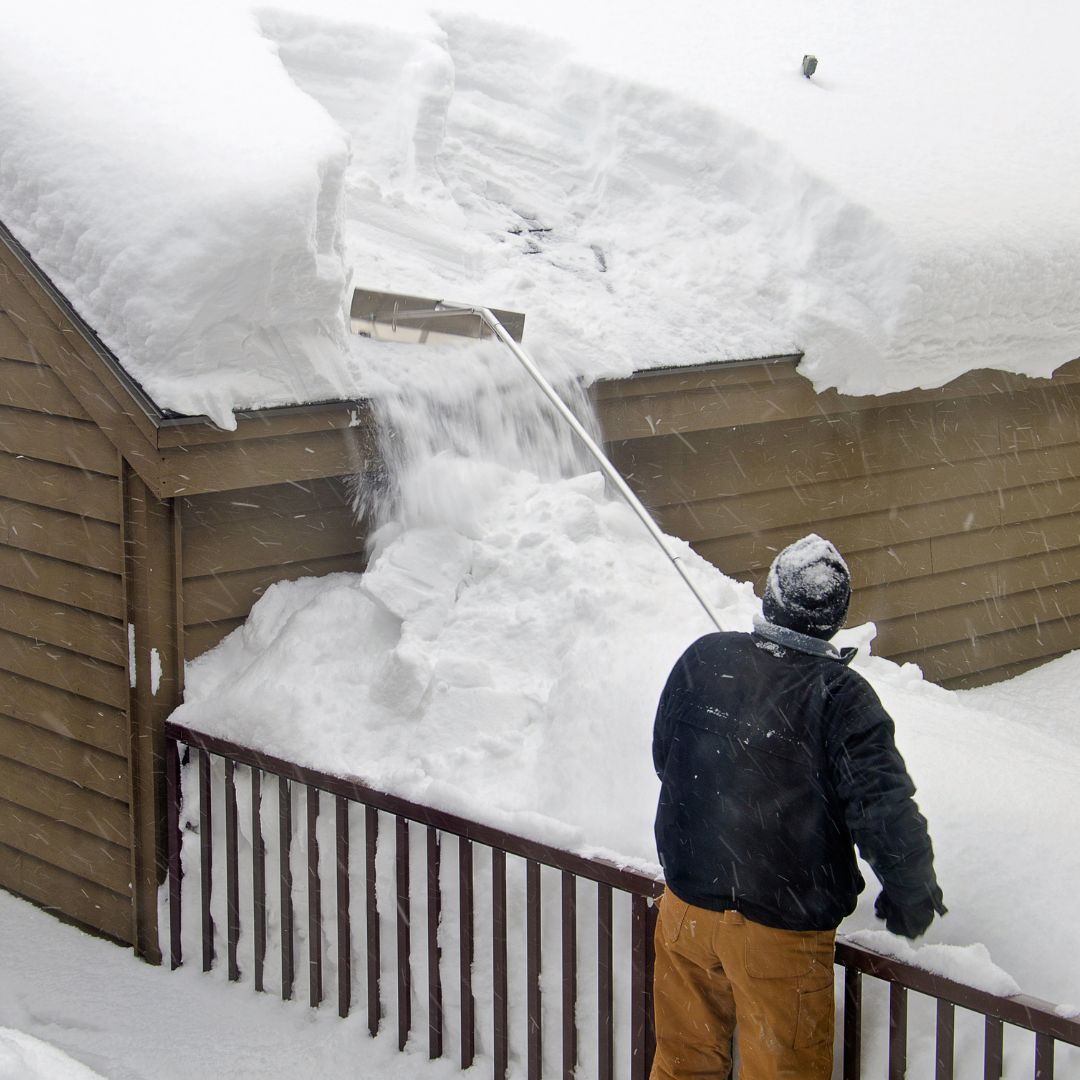 Preventing roof damage in winter with snow rake